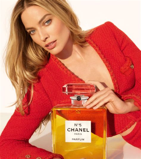 chanel n 5 actrice pub|Margot Robbie et Jacob Elordi nous emportent avec eux dans un .